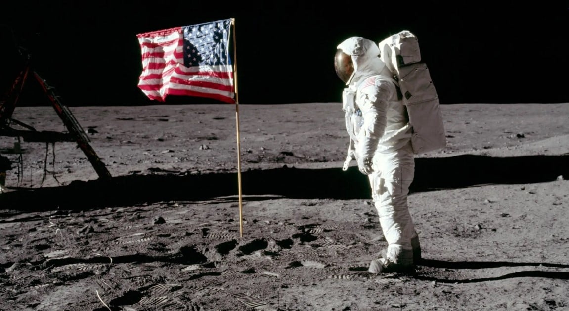 Apollo Moon Lading