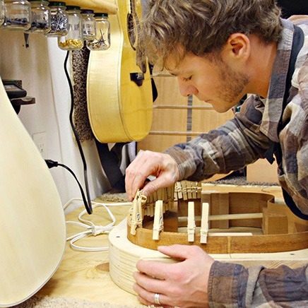 How to Bend Guitar Sides with a Silicone Heater